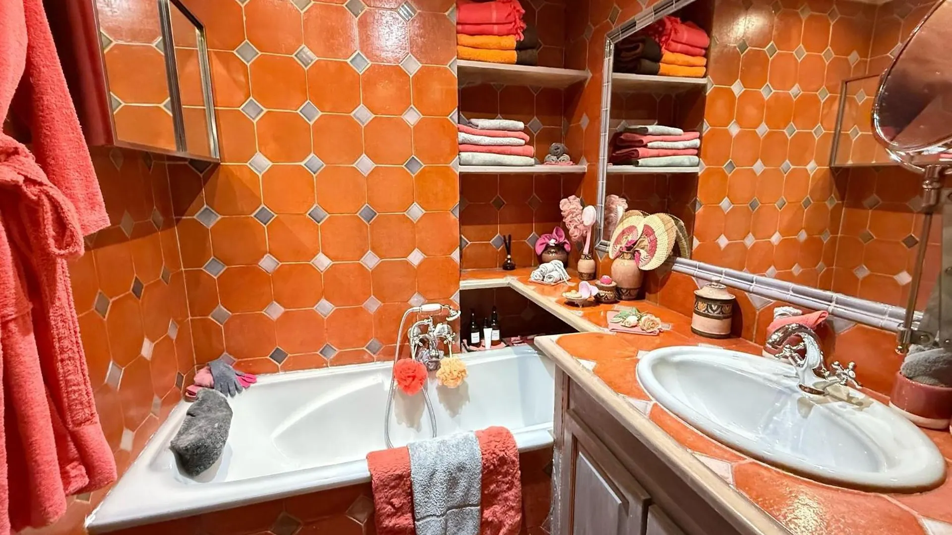 Appartement De Luxe Au Coeur De 圣特罗佩