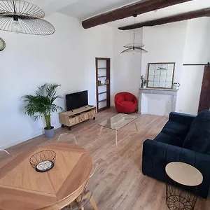 En Plein Coeur De - 55 M2 Renoves - Avec Parking Appartement